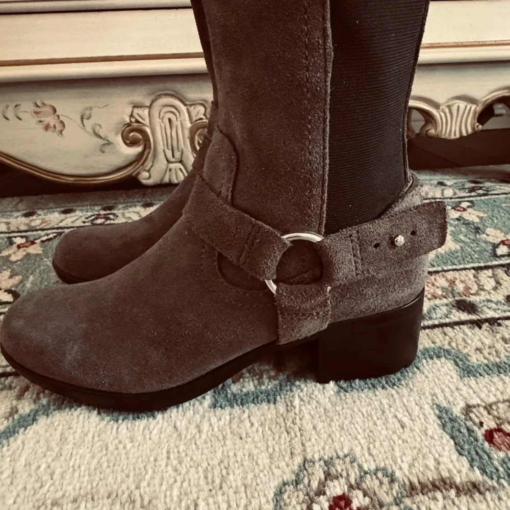 Bandolino Bonica Knee High Equestrian Suede Harness Boots - Picture 7 of 16